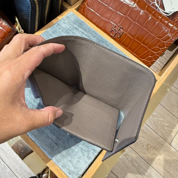 Tory Burch Thea Compact Wallet Pebbled Leather 169967 / choose 1 color‼️ - Picture 5 of 16